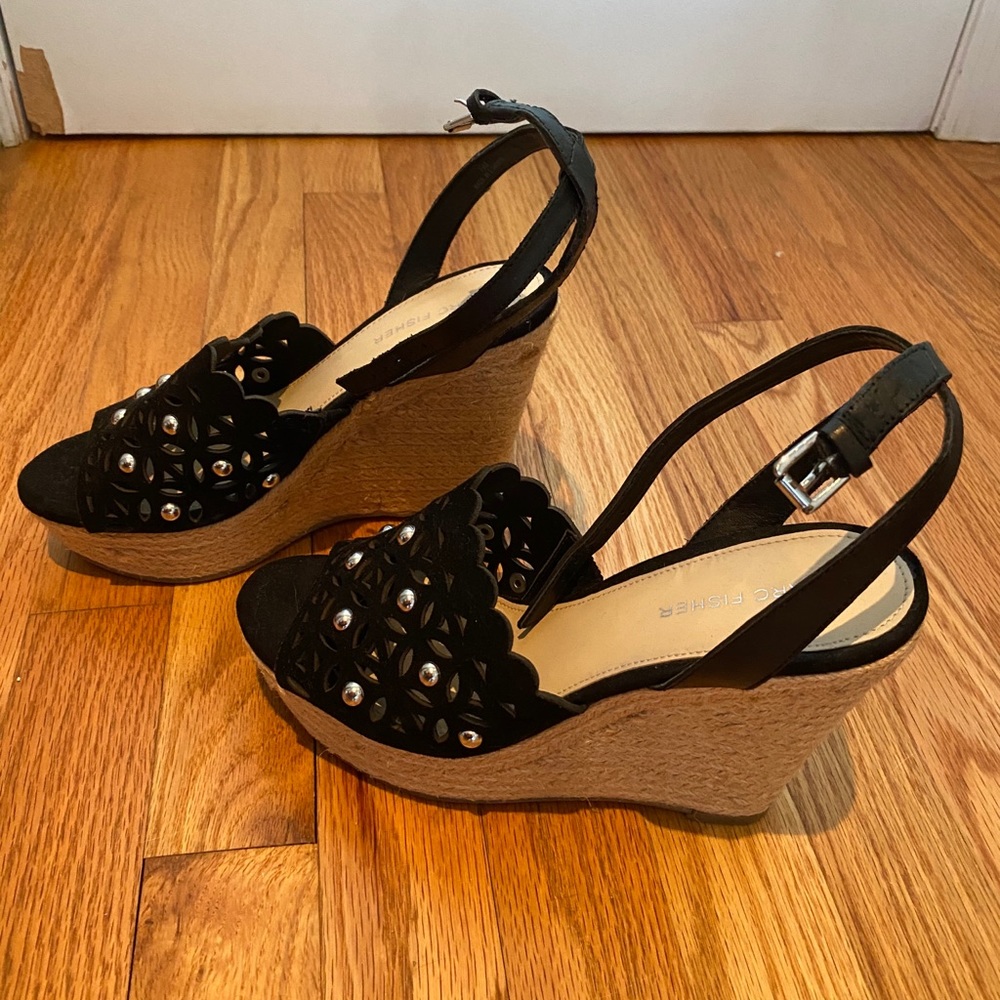 Marc Fisher wedges size 7.5